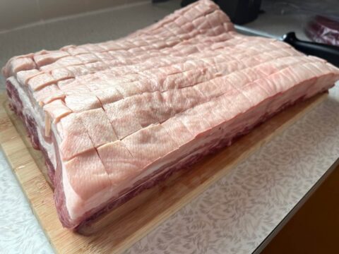 Thin ribbe pork belly cut